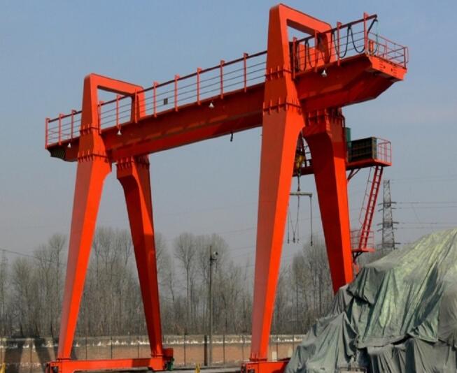 雙主梁吊鉤門式蜜桃久久无码機安裝試車